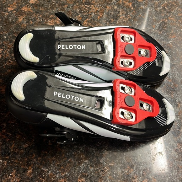 Peloton bike shoes size 40 brand new never worn - Picture 3 of 6